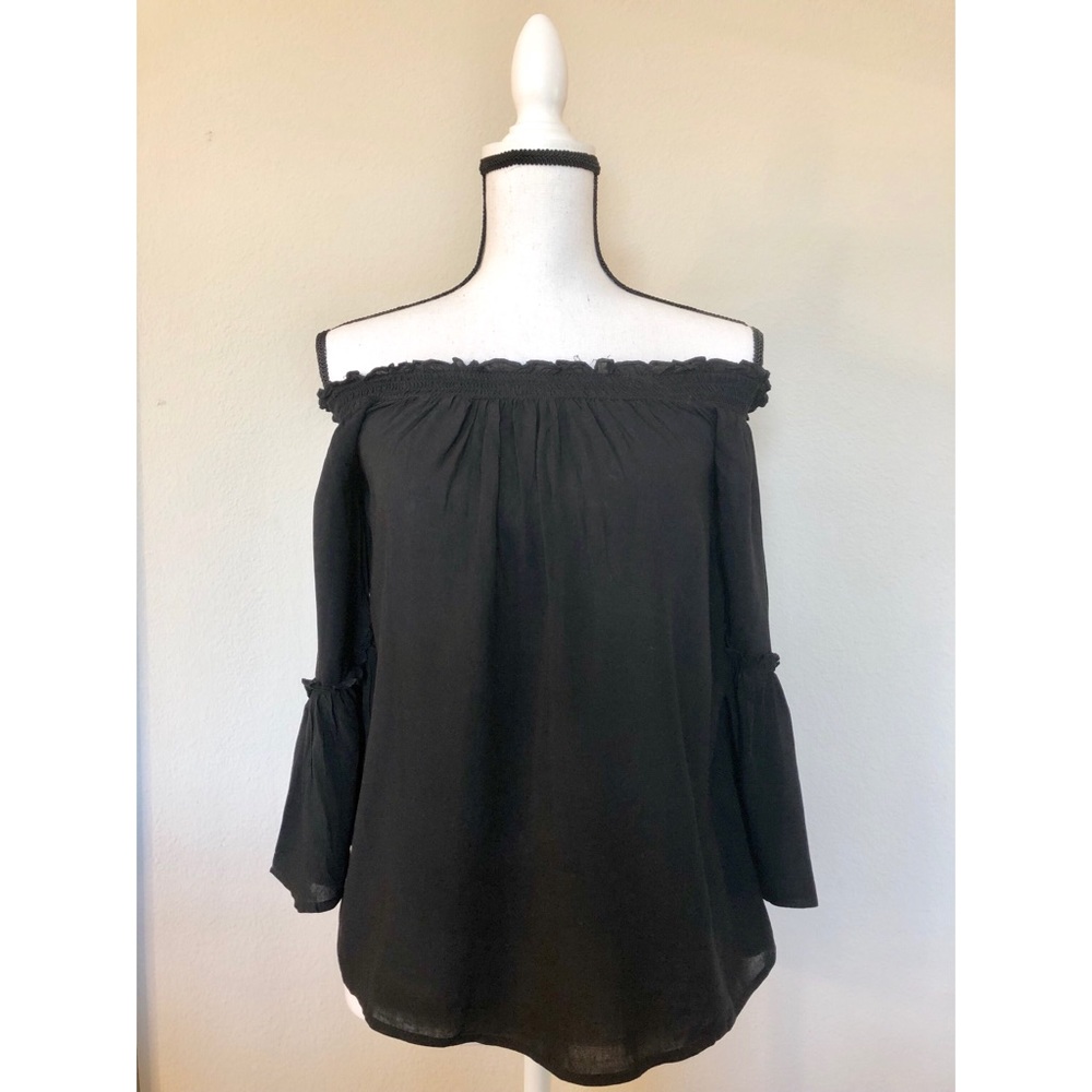 NWT Women’s Smocked Off The Shoulder Casual Top